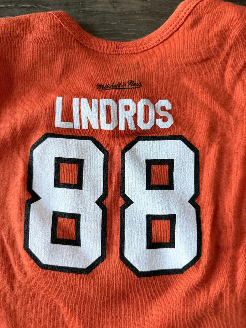 NWT Mitchell& Ness INFANT Philadelphia Flyers NHL LINDROS Size 6/9 Months